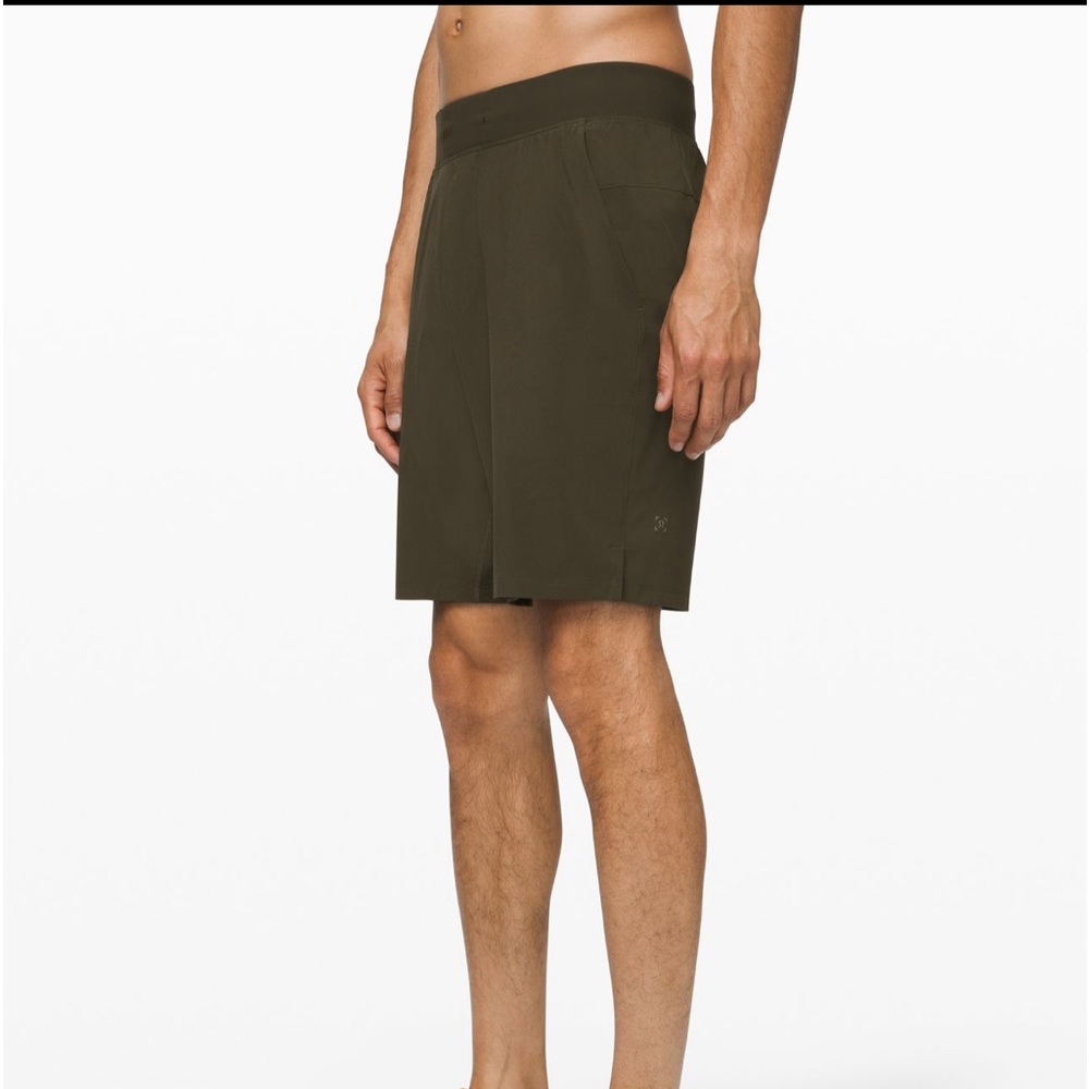 Lululemon T.H.E Linerless Short 9” - Size M